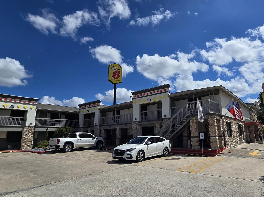 Super 8 by Wyndham McAllen/Downtown