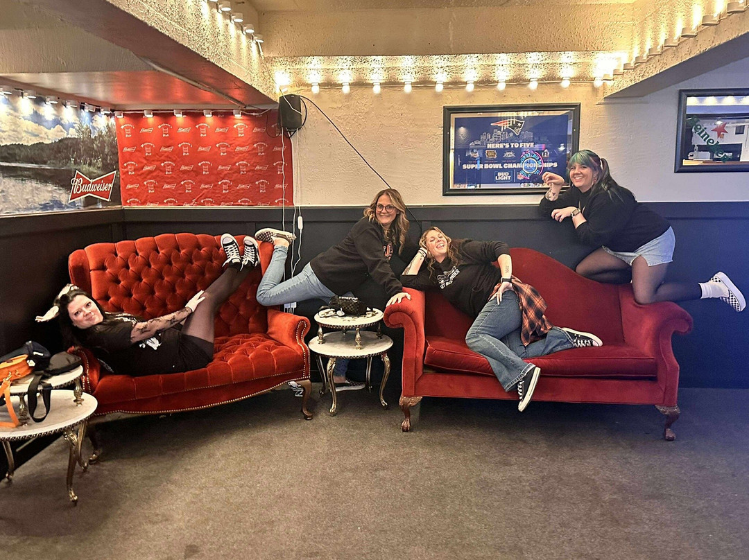 Benjamin's Pub & Benjamin's Brewer