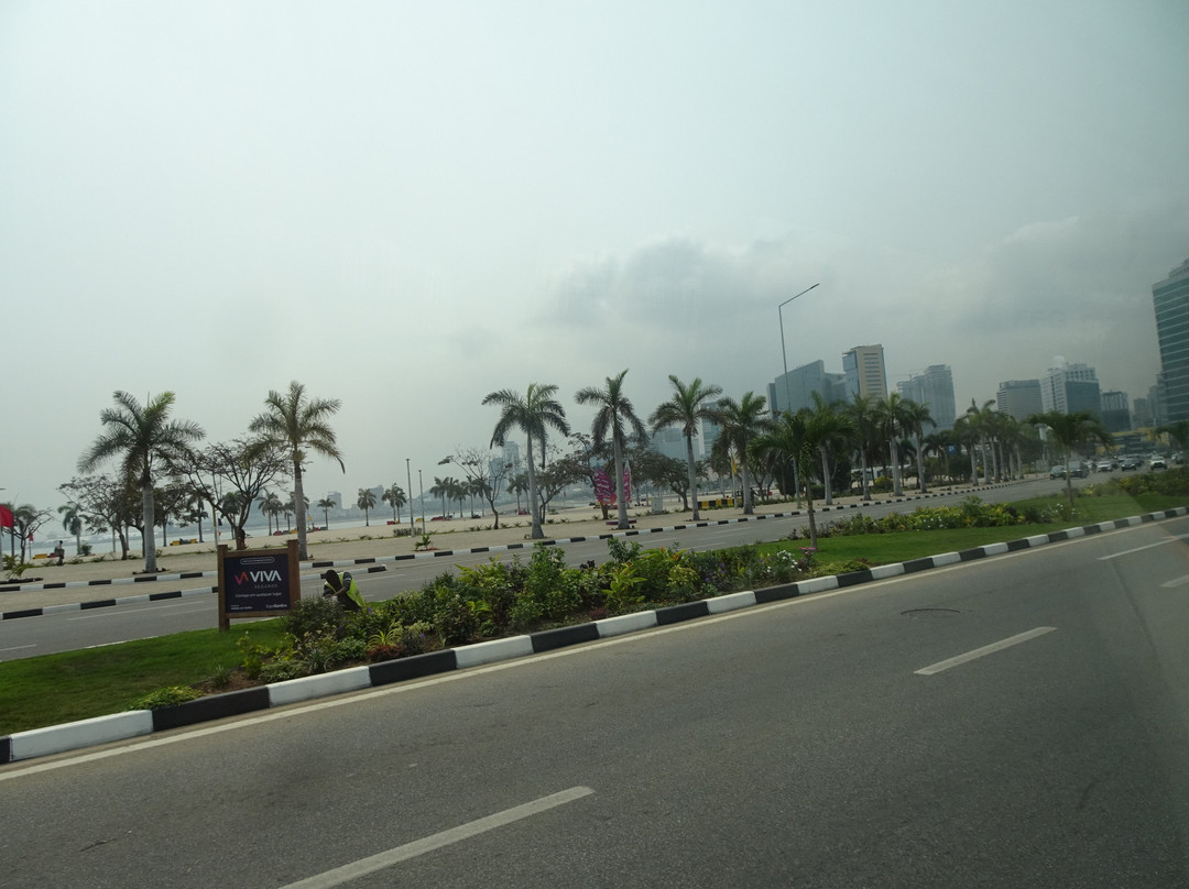 Avenida 4 de Fevereiro-卢安达必去景点