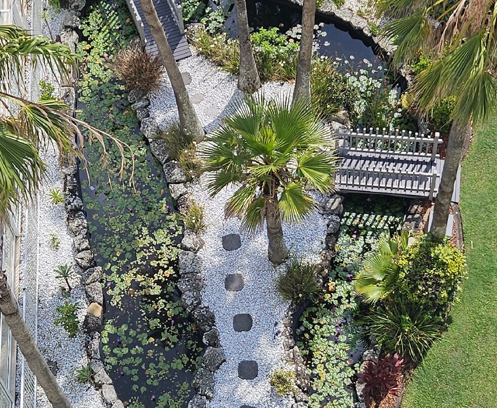 海滩上第19条大道酒店主图