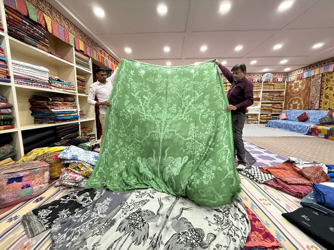 Jaipur Boutique carpet & Valintino Textiles-斋蒲尔必去景点