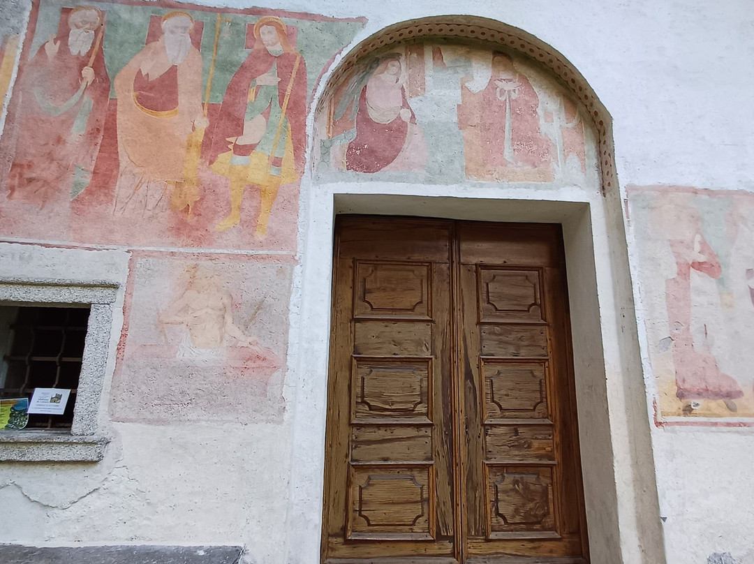 Chiesa di Santa Maria di Luzzara-Gozzano必去景点