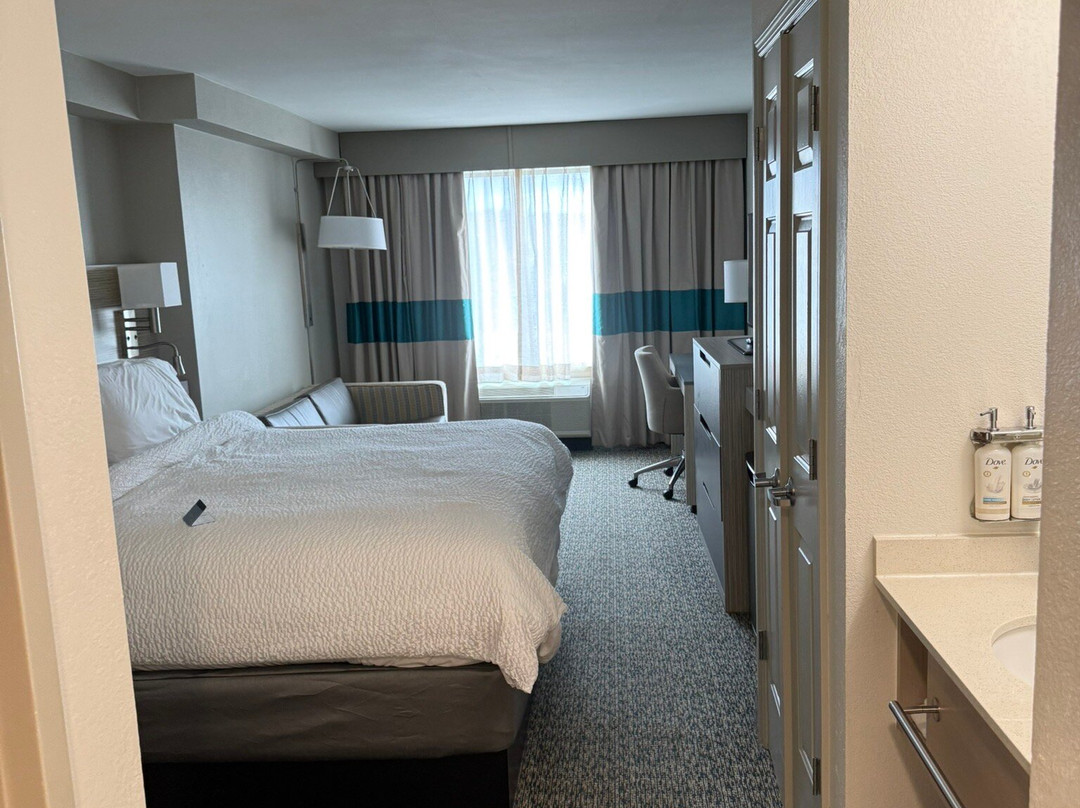 Holiday Inn Knoxville N - Merchant Drive By IHG主图