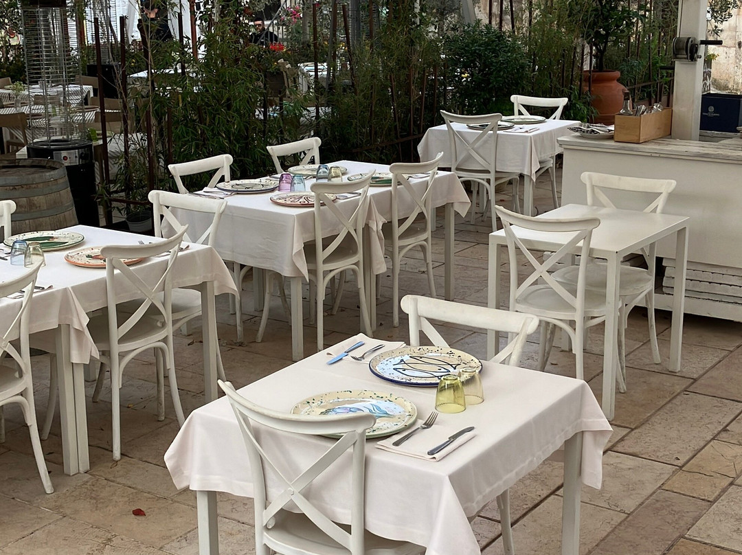 Piazza Della Libertà-奥斯图尼必去景点