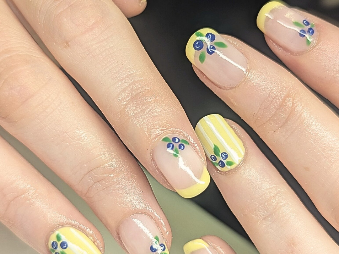 Bare Nailscessity-东考斯必去景点