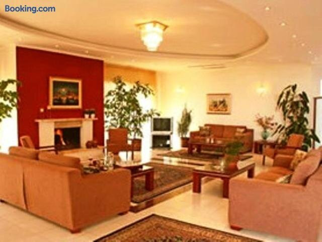 Kornilios Istron Hotel主图