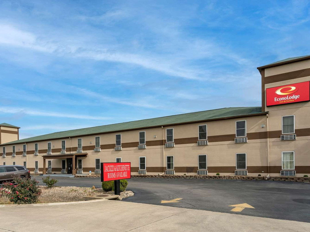 Econo Lodge Inn & Suites