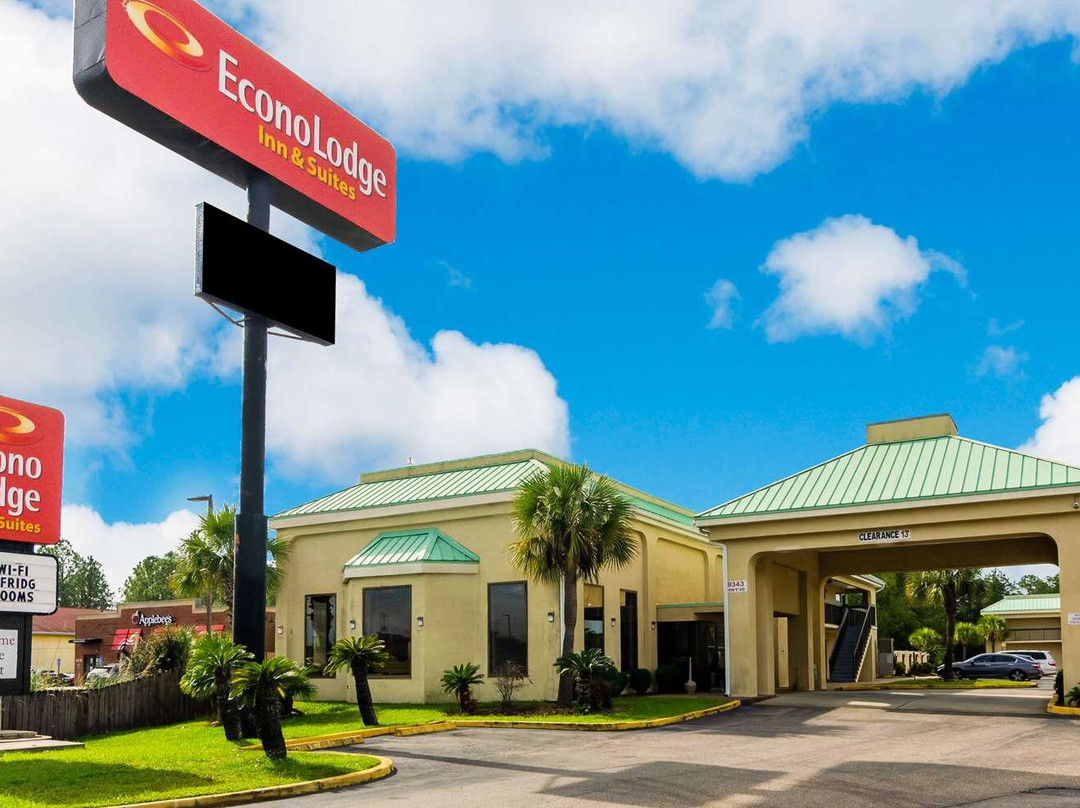 Econo Lodge Inn & Suites