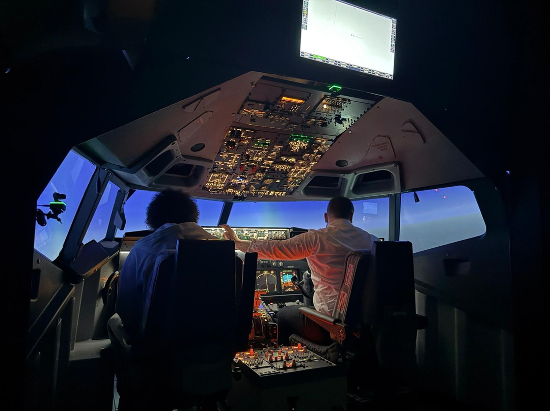Simair737 Flight Simulators-切尔滕纳姆必去景点