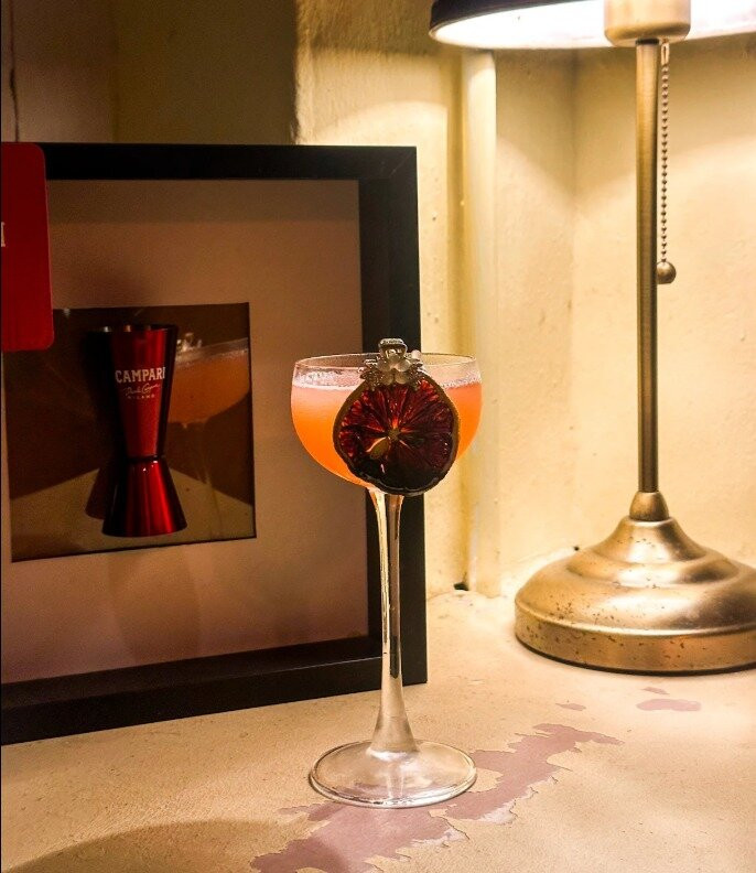 Eggssy mini speakeasy