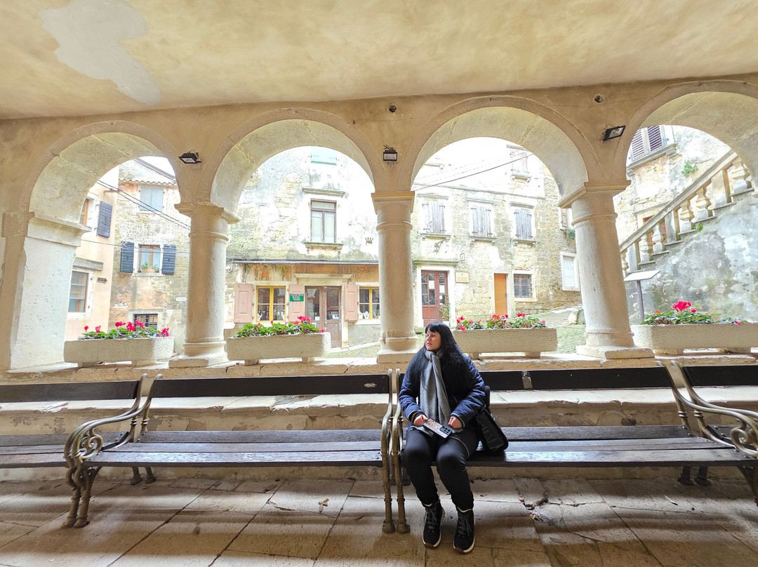 The Town Loggia-Groznjan必去景点