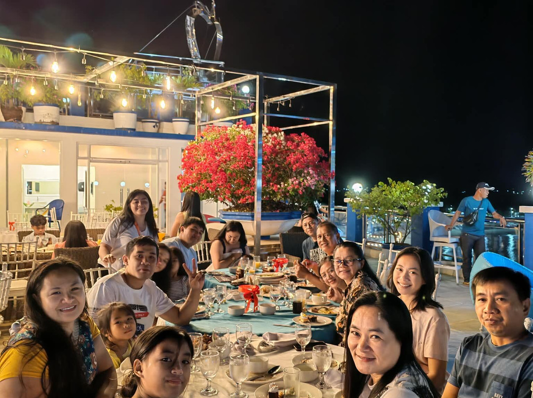 Santiago Cove Hotel and Restaurant主图