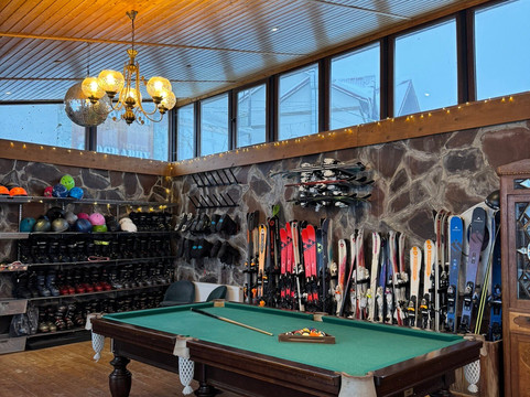 GoodAura Ski Rental-古道里必去景点