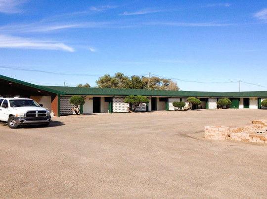 Hometown Inn By Oyo Lakin, Ks