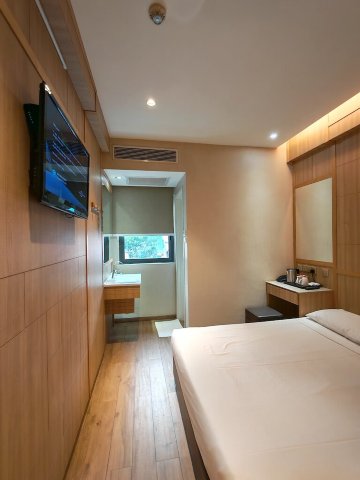 81酒店(优质星)-客卧