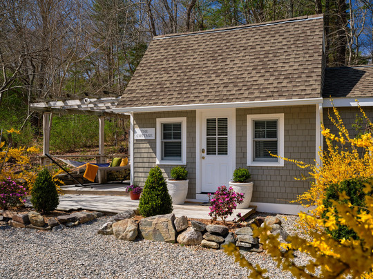 Abbey's Lantern Hill Inn主图