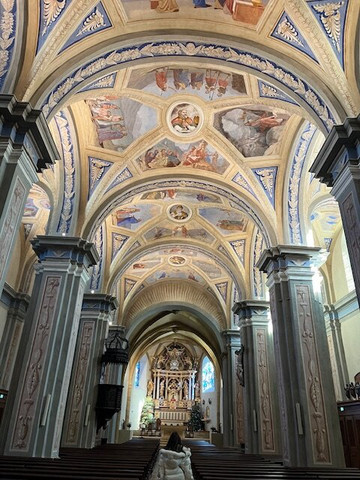 Eglise Saint-Jean Baptiste-梅杰夫必去景点