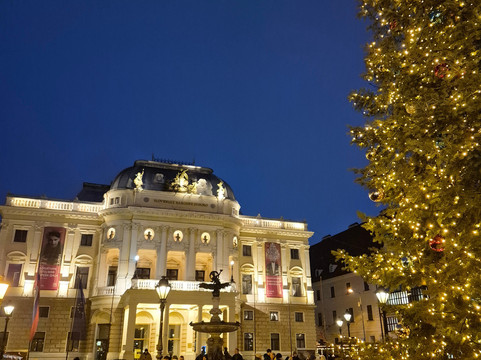 Slovak National Theatre-布拉迪斯拉发必去景点