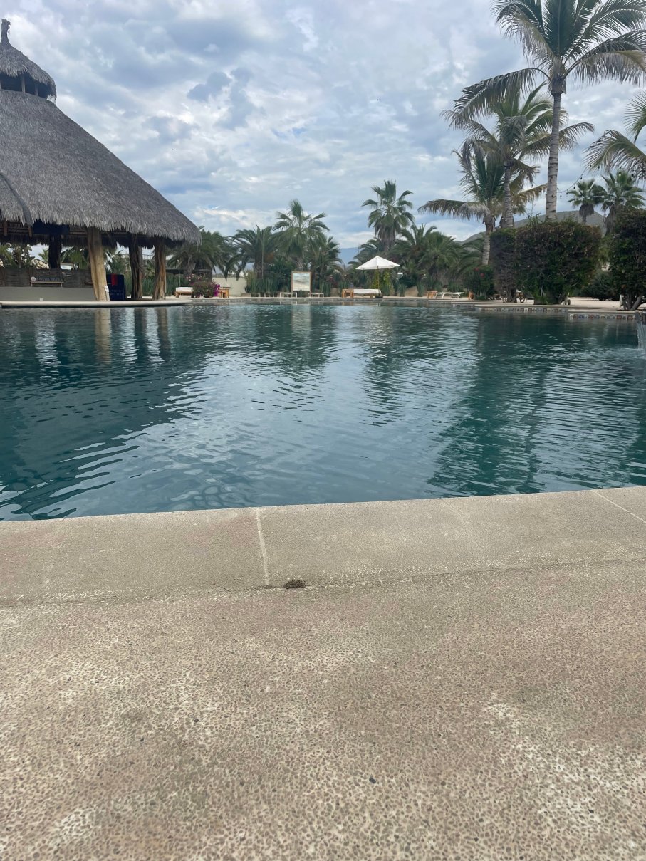 Cerritos Surf Town-泳池