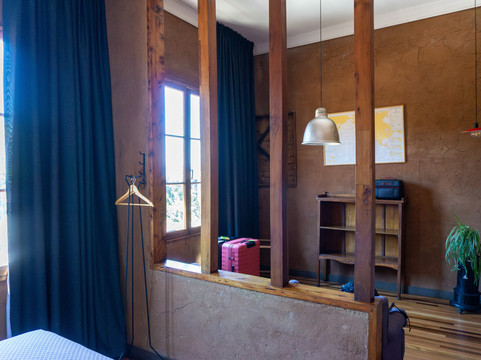 野生动物酒店主图