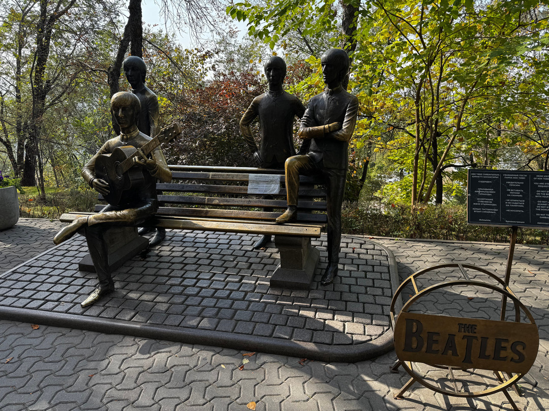The Beatles Monument-阿拉木图必去景点