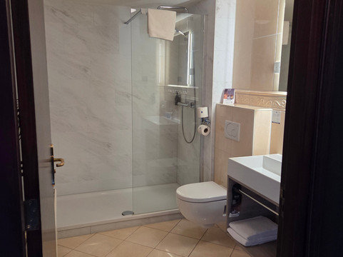 亨瑟贝尔根弗雷彻家庭酒店主图