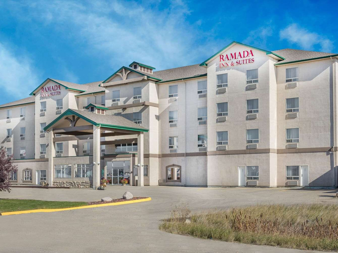Beaverlodge酒店住宿-Ramada by Wyndham Clairmont/Grande Prairie