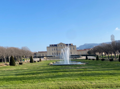 博雷利公园-马赛必去景点