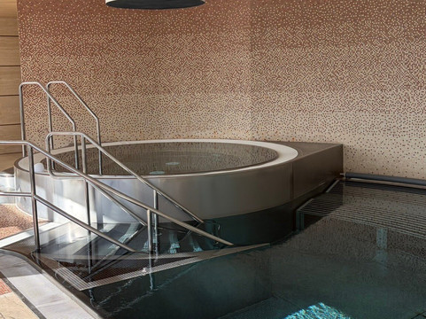 安东尼高级酒店主图