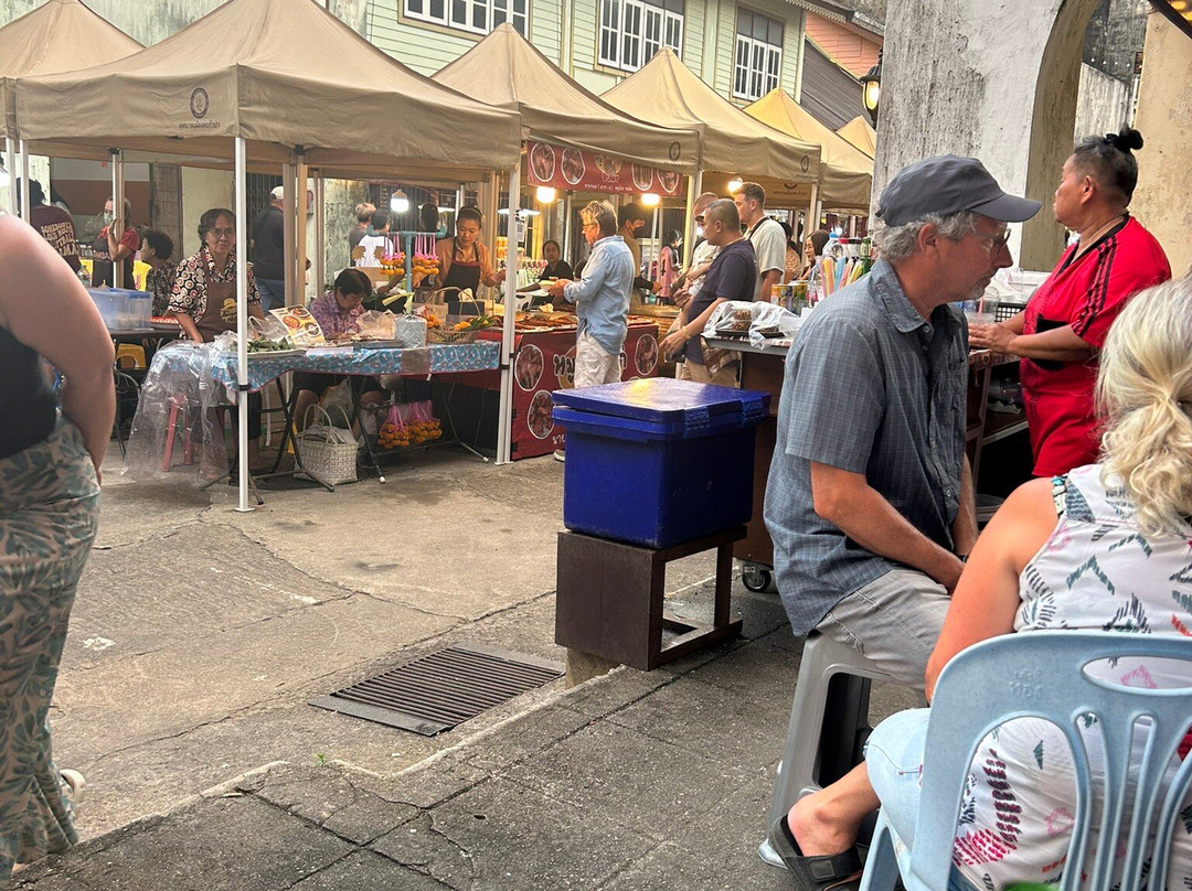 Old Takua Pa Sunday Market-达瓜巴必去景点