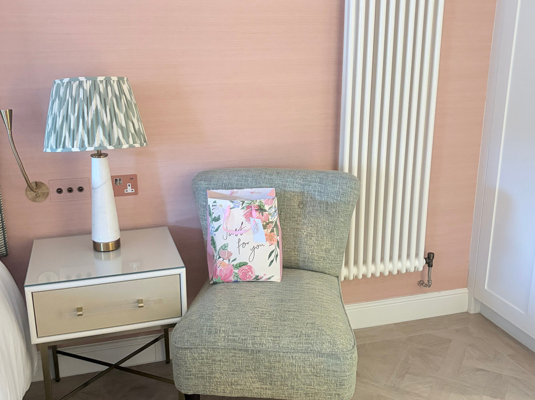 Dewars Restaurant And Rooms主图