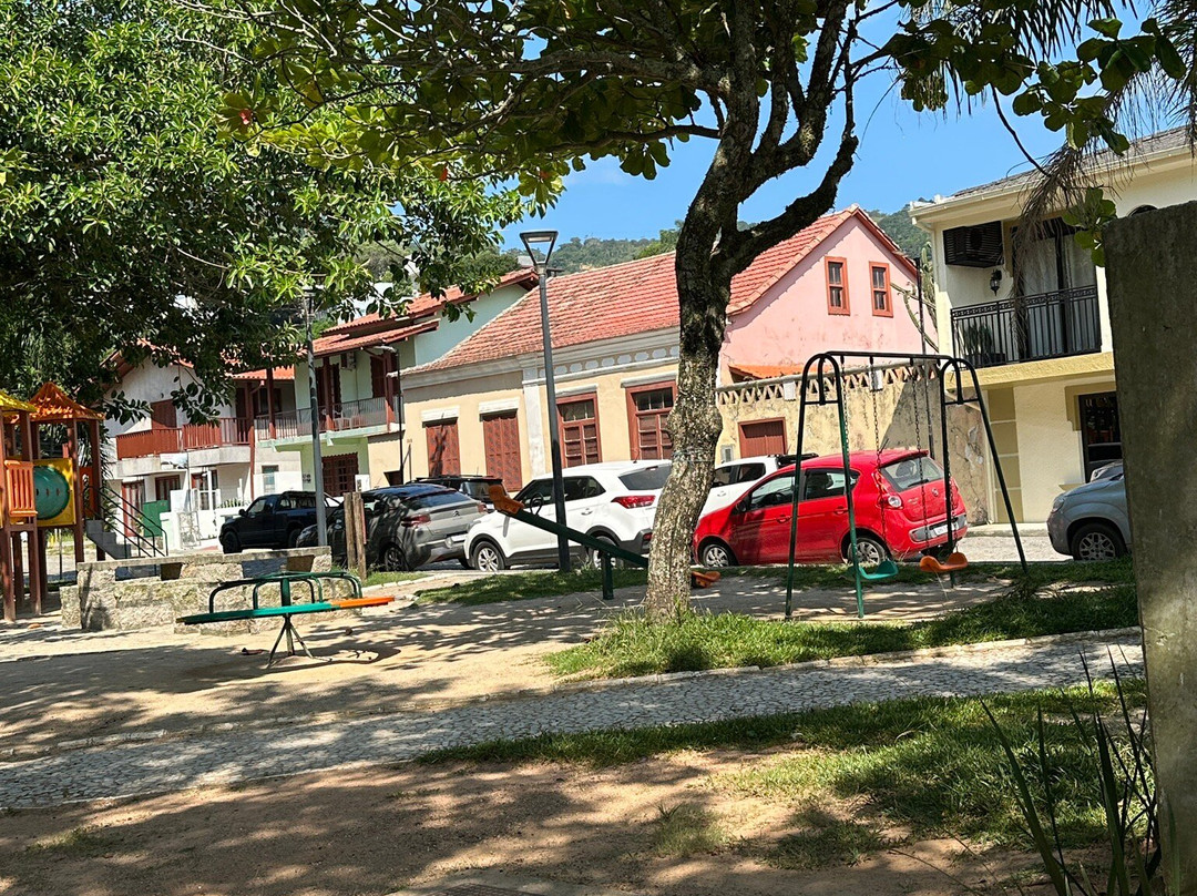 Praca 21 de Abril-Garopaba必去景点