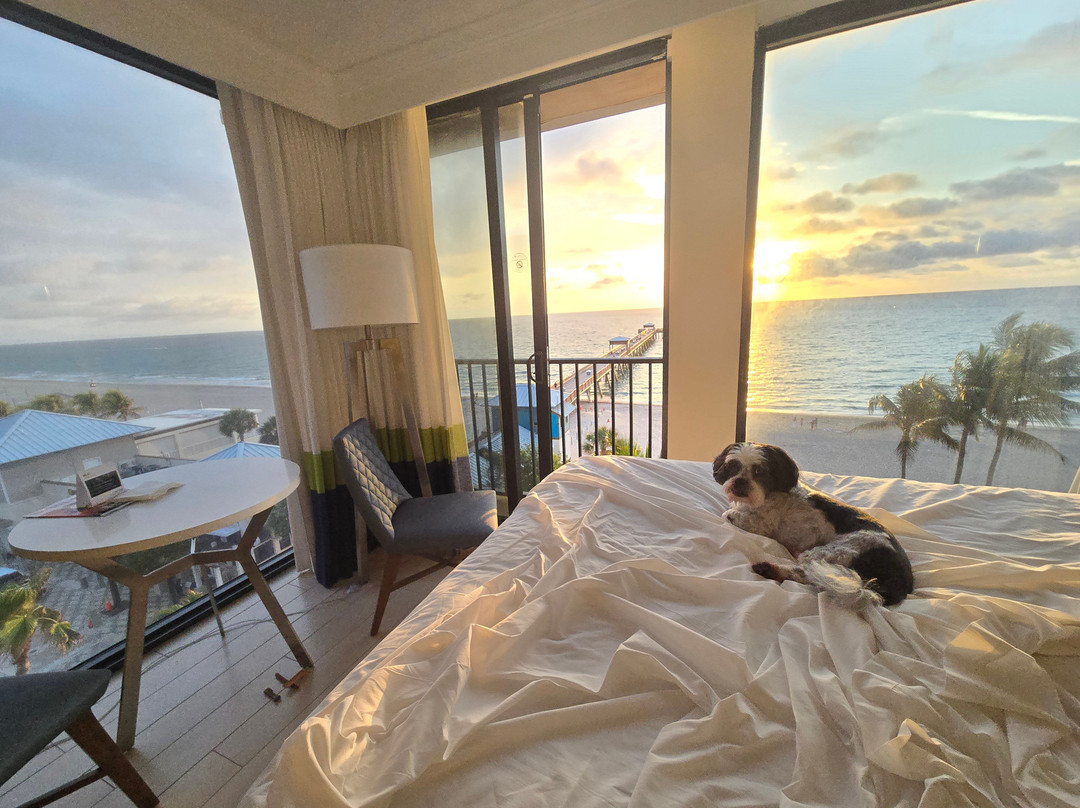 迪尔菲尔德海滩温德姆度假酒店主图