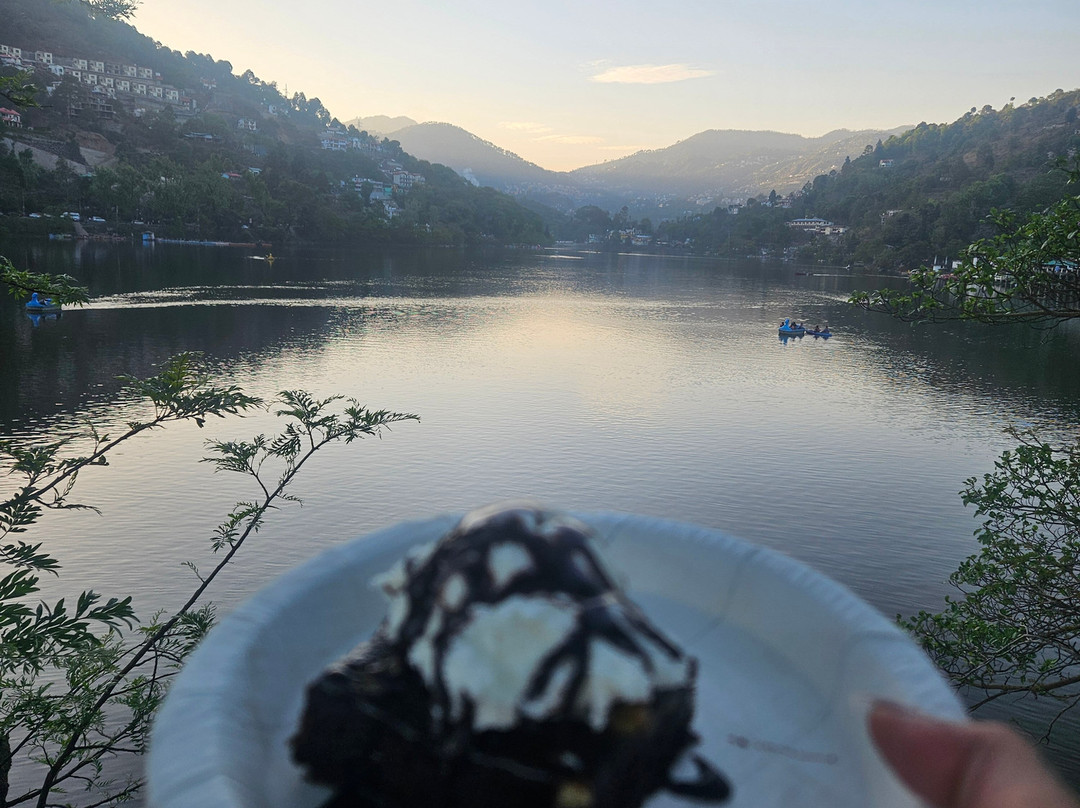 Aquarium Island Cafe Bhimtal-Bhimtal必去景点