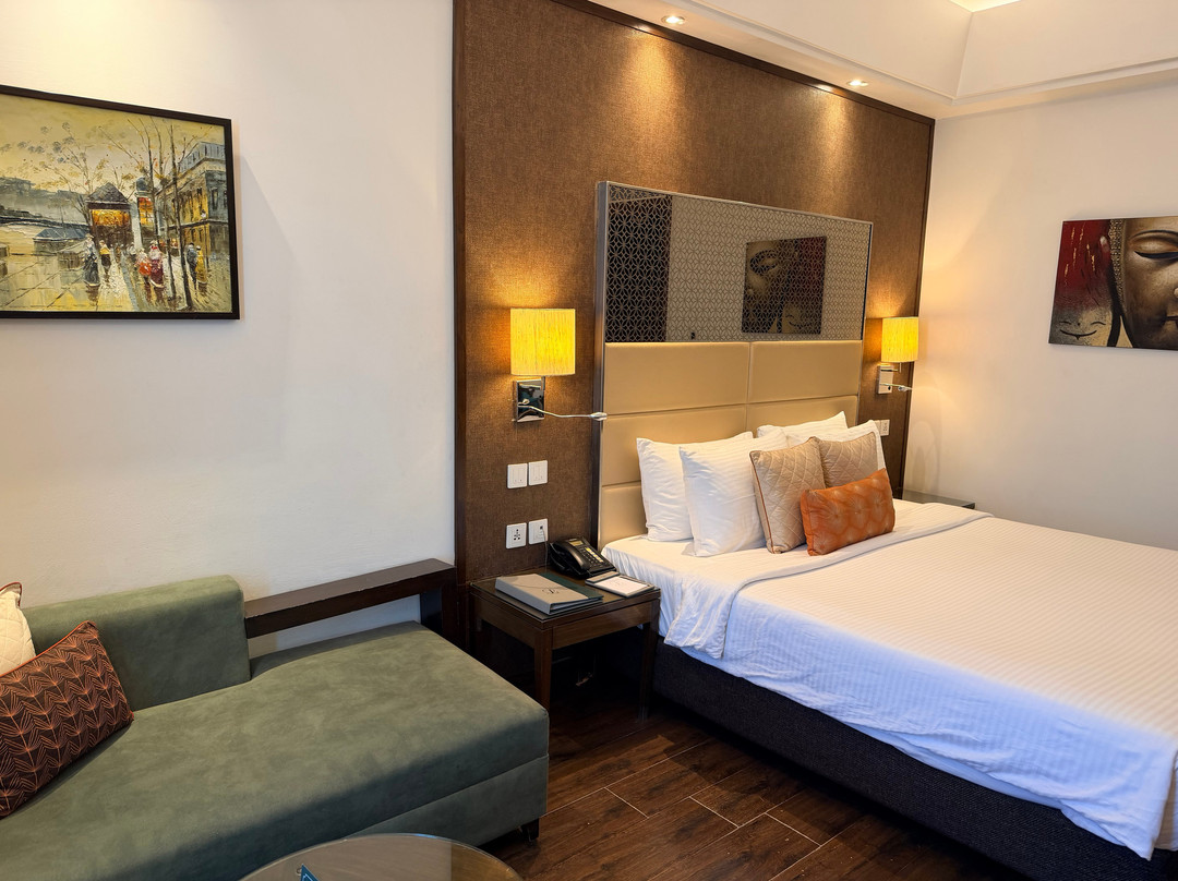 地标塔楼酒店主图