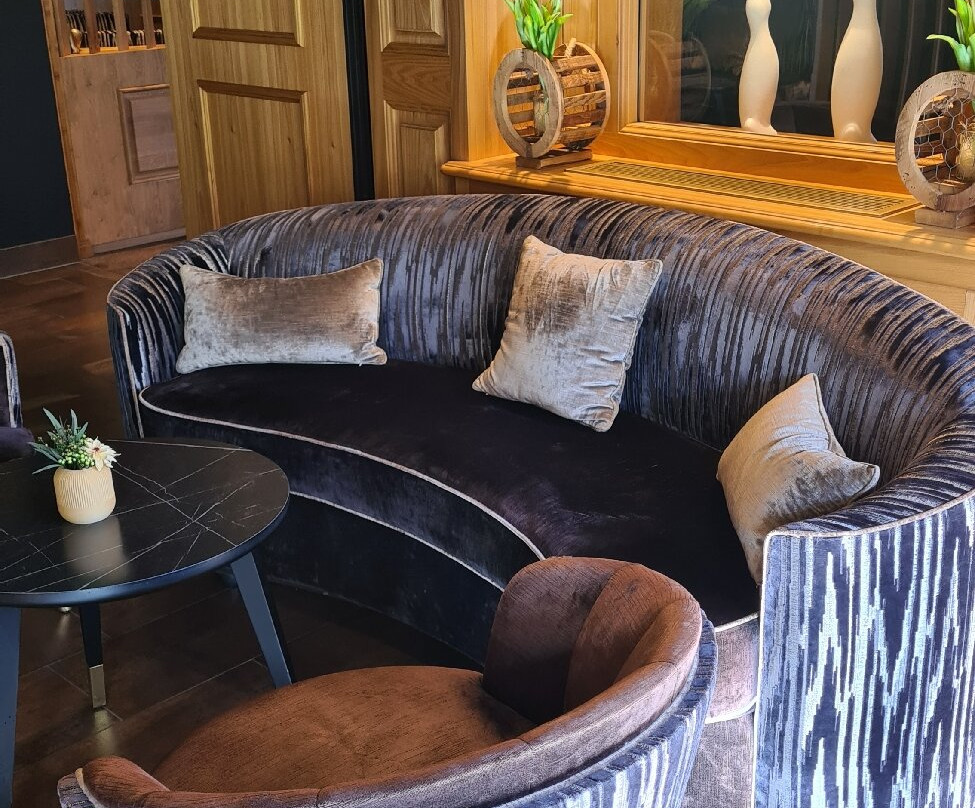 多梅因都莫林Spa餐厅酒店主图