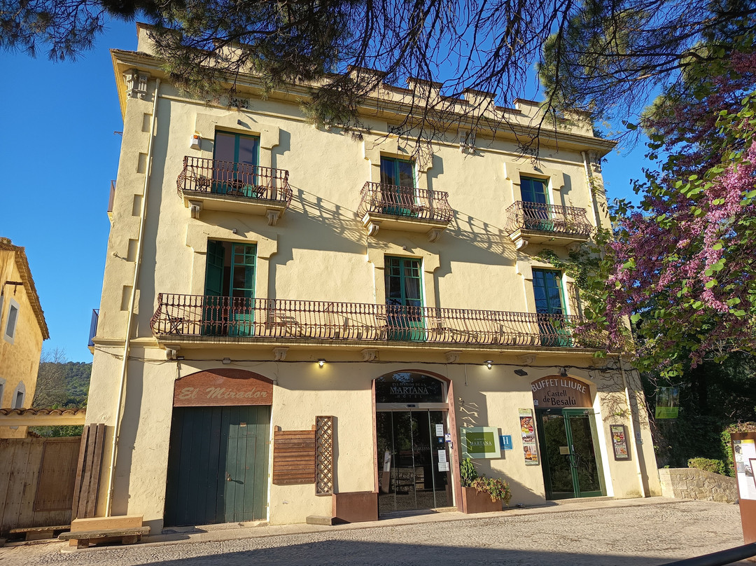 玛塔纳艾尔斯花园酒店主图