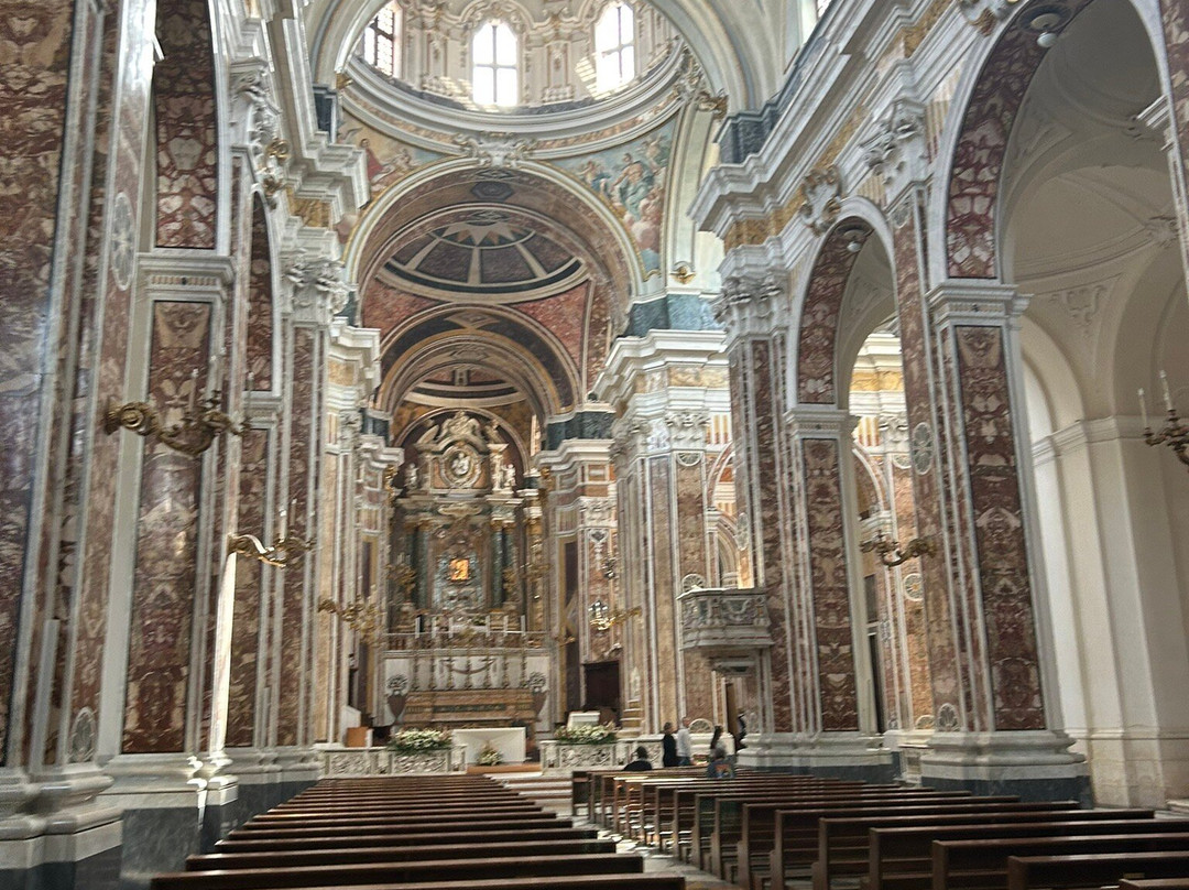 Basilica Cattedrale Maria Santissima della Madia-莫诺波利必去景点
