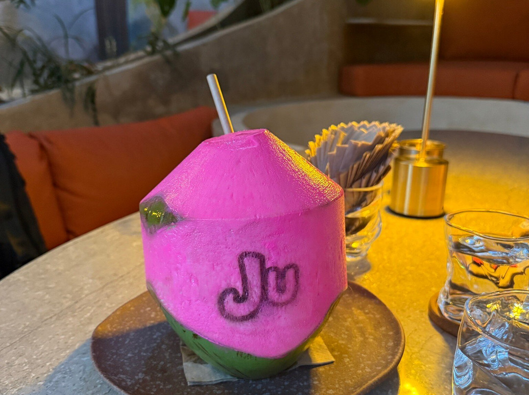 Ju Bali - Grill Bar and Jacuzzi Club