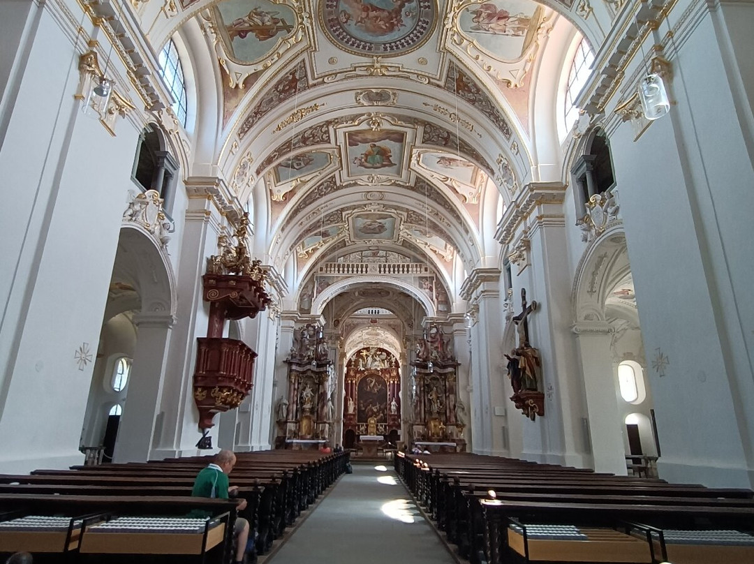 Basilika St. Lorenz-肯普滕必去景点