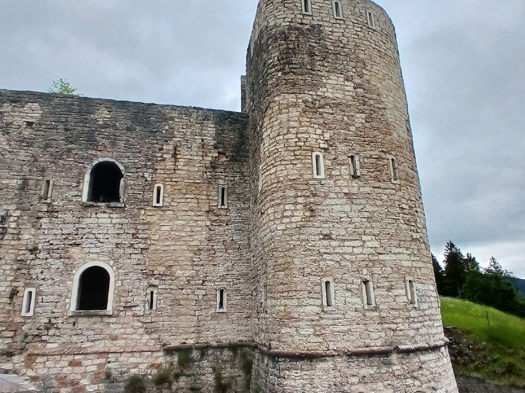 Forte del Monte Interrotto-阿夏戈必去景点