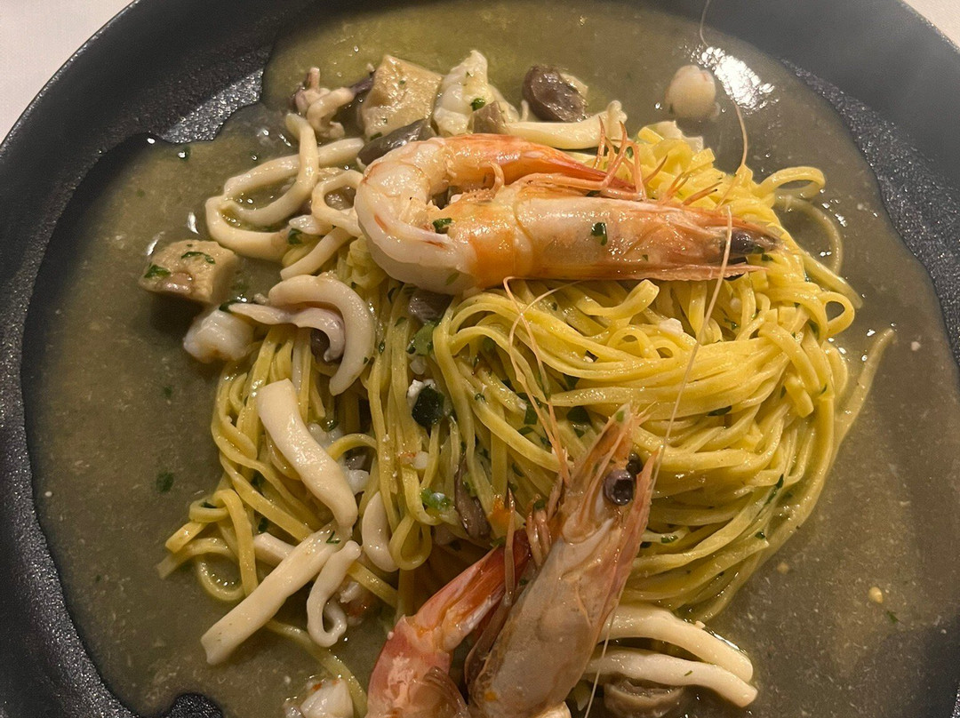 Aura Restaurant