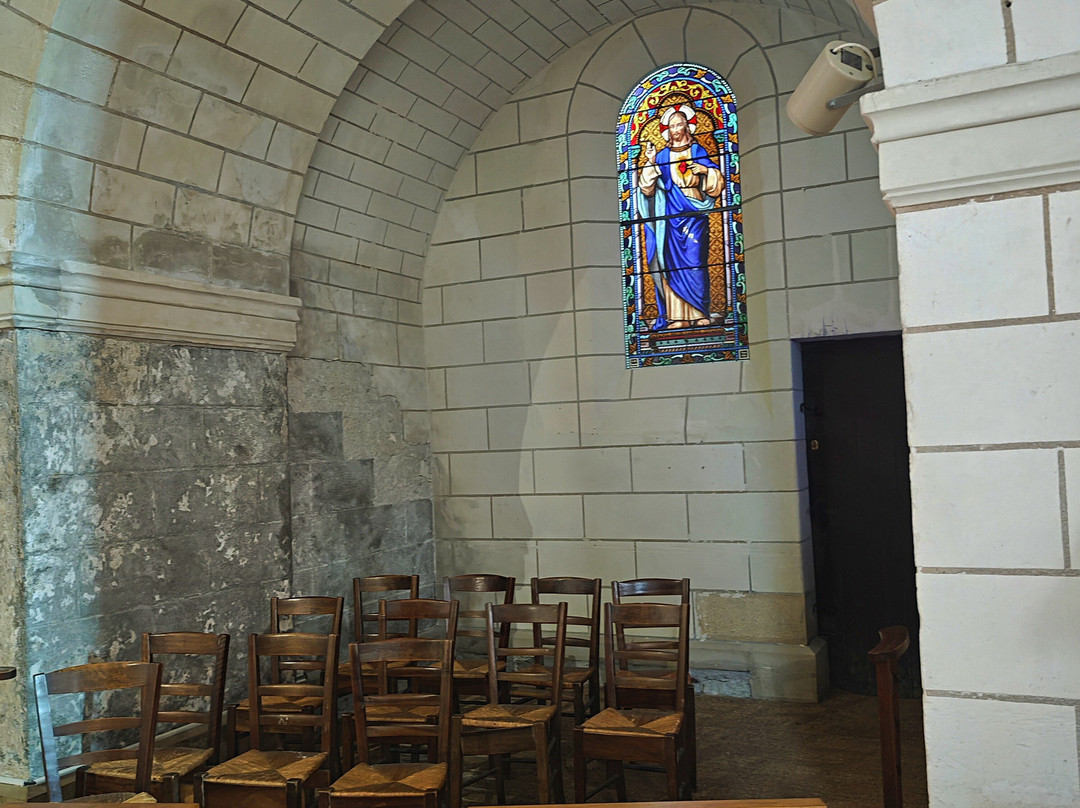 Eglise Saint Maixent-Veigne必去景点