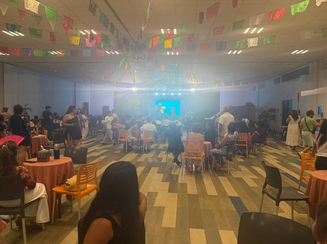 印坦巴喷泉酒店主图