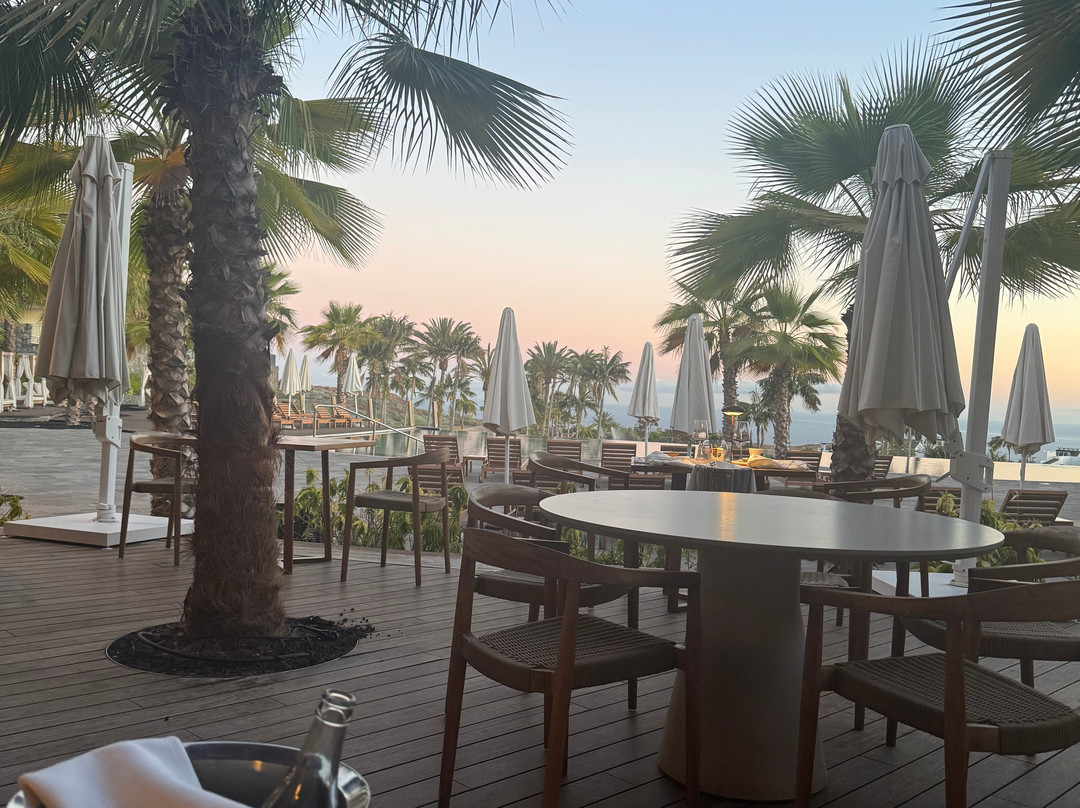 阿瓦马阳台套房公寓酒店主图