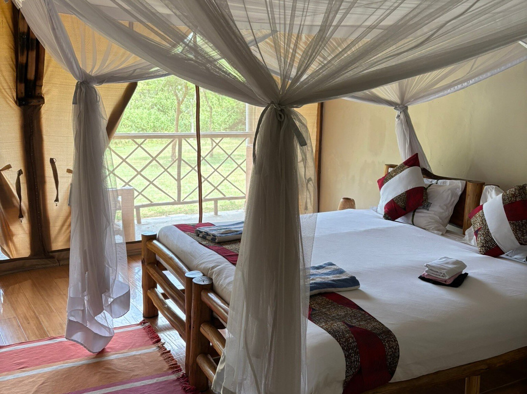 Murchison Falls Bamboo Village主图
