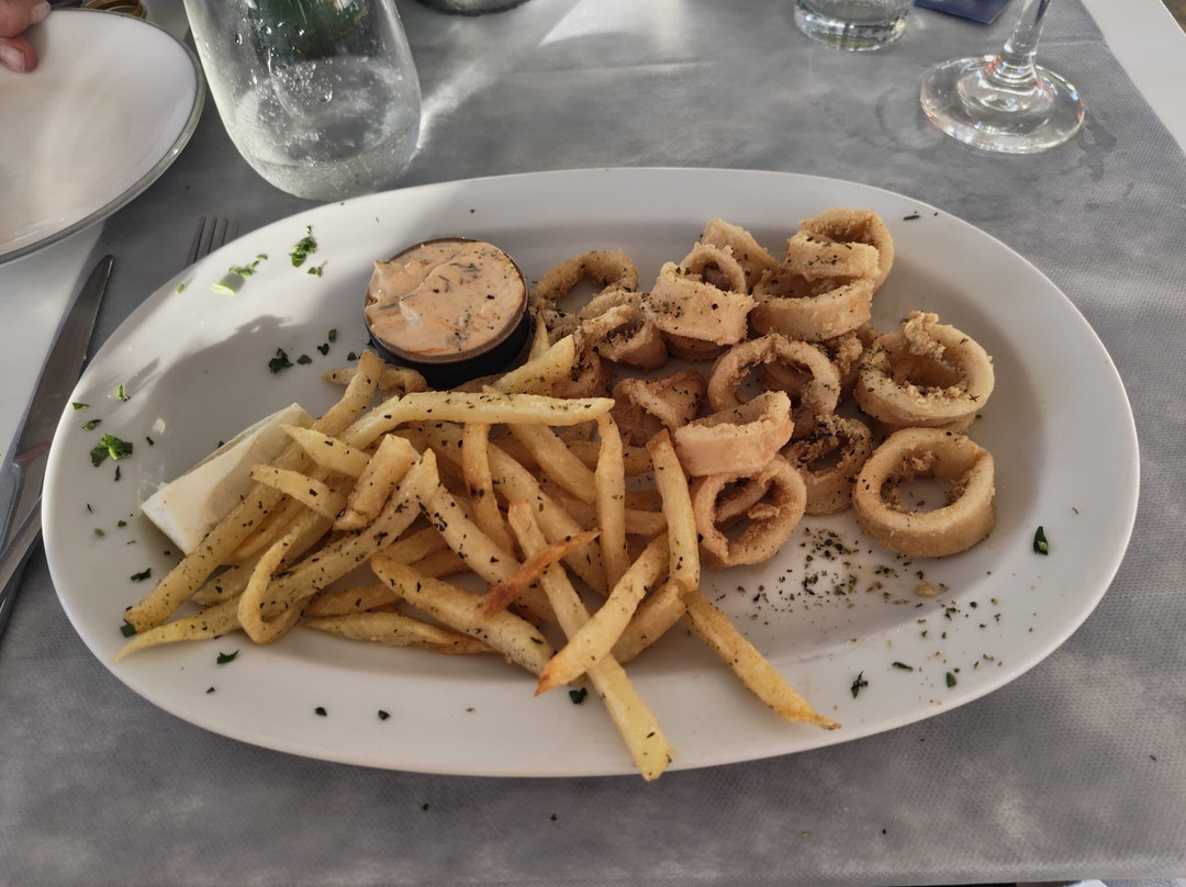 Alia's Yard Restaurant & Bar - Magganos