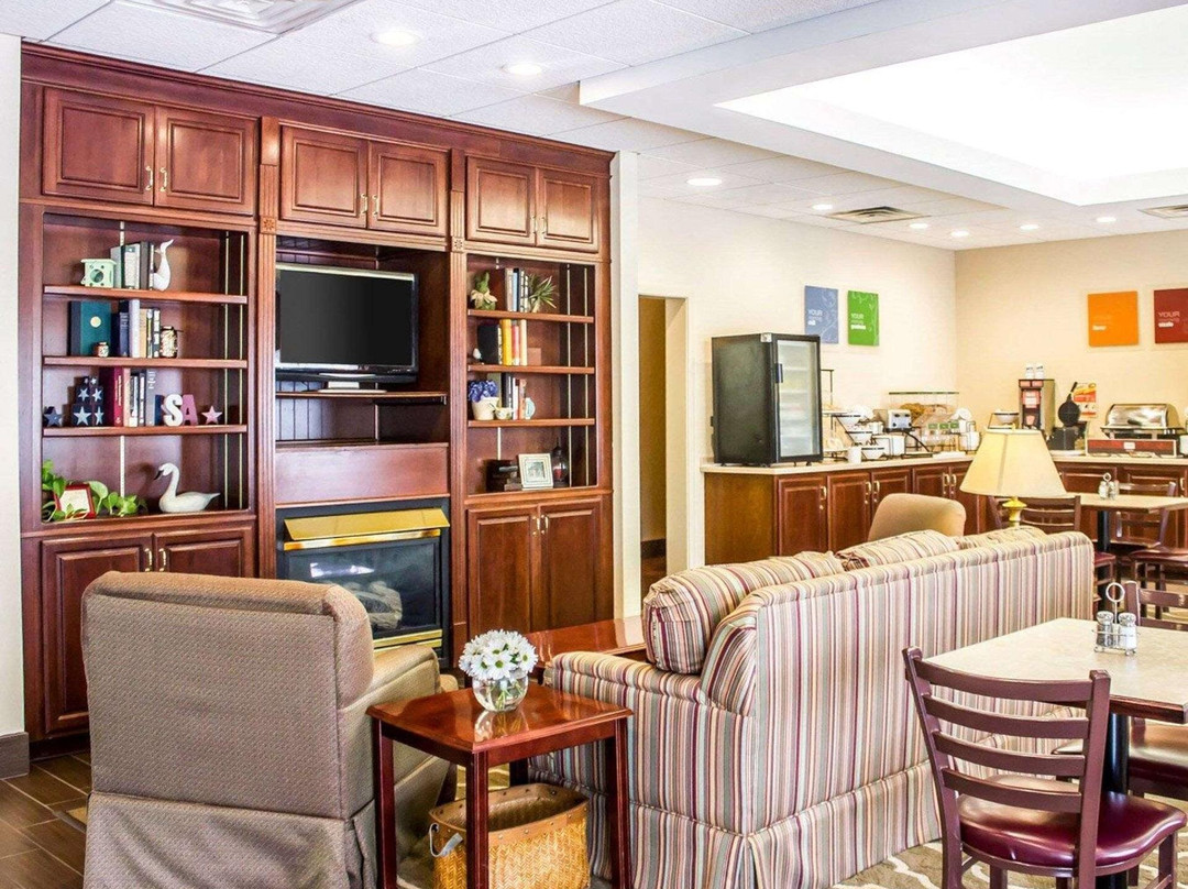 Comfort Inn & Suites Dayville - Killingly Industrial Park