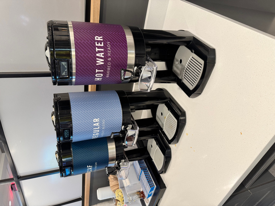 伯灵顿希尔顿Tru酒店主图