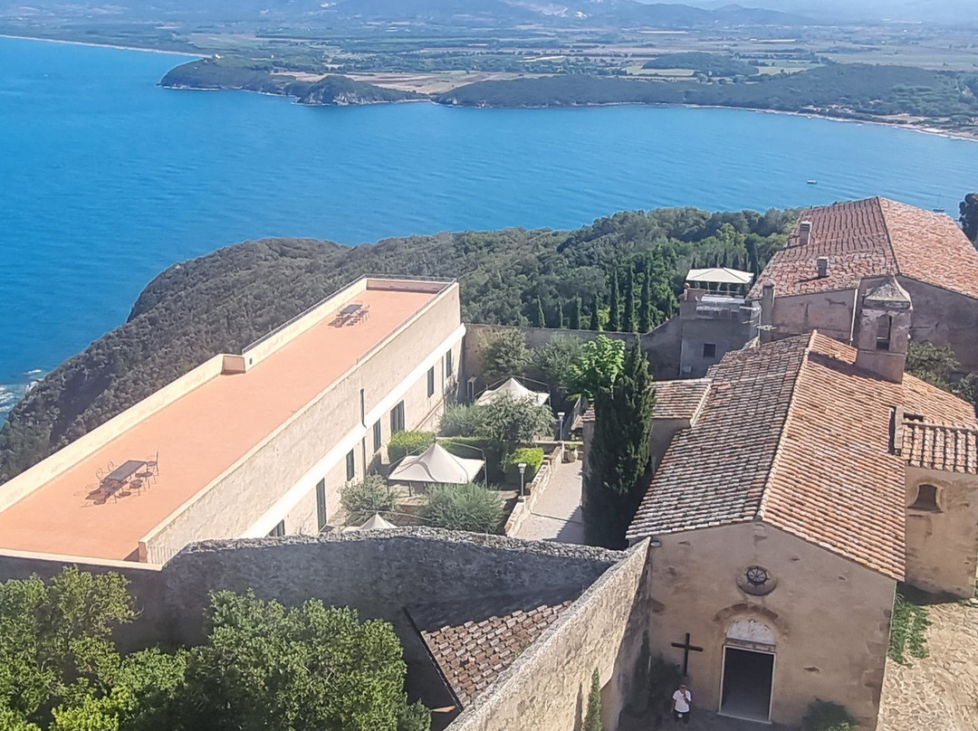 Torre Medievale e Rocca Degli Appiani-Populonia必去景点